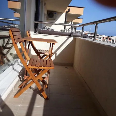 студио Anna Marina Apartment *